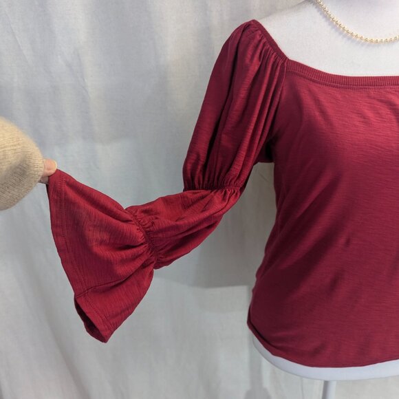 Nation Ltd. Size Small Berry Colored Off-Shoulder Top - Picture 3 of 15